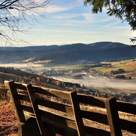 Echtes Schwarzwaldhaus - Traditionell & Modern דירה ברנאו אים שוורצוואלד